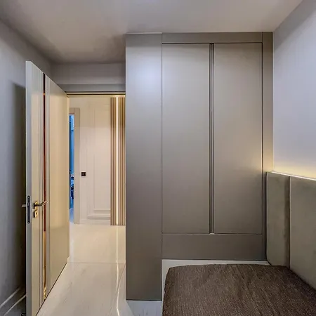 Luxury In 5 Star Apartment